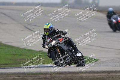 media/Nov-29-2025-TrackDaz (Sat) [[10ae2d9bce]]/B Group/Session 3 (Outside Grapevine)/